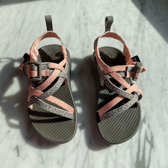 burlap heather chacos